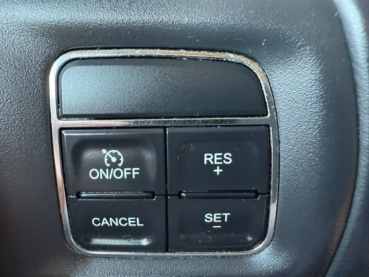 2012 Ram 1500 SLT photo 24
