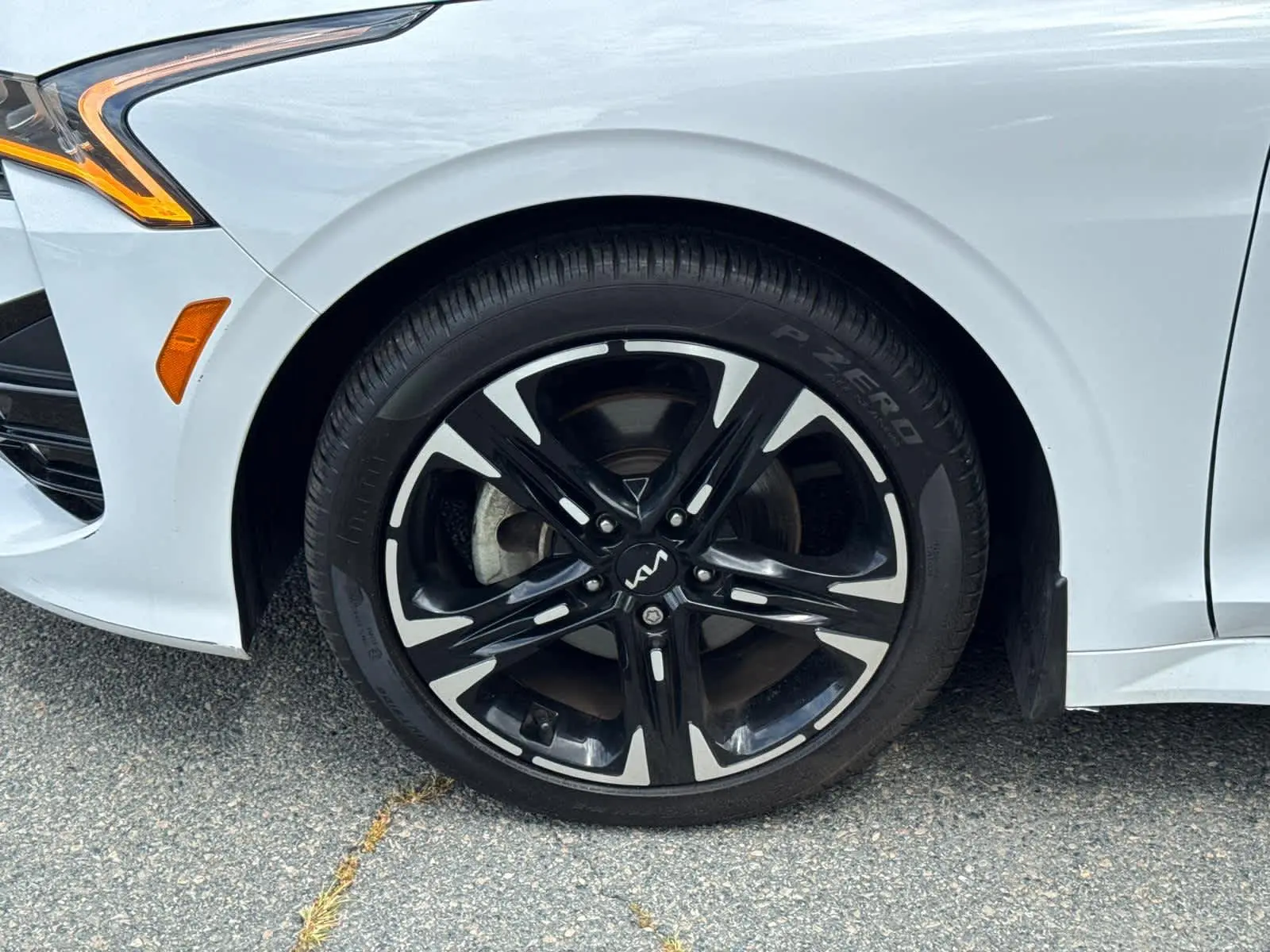 2023 Kia K5 GT-Line photo 10