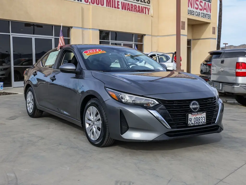 2024 Nissan Sentra S's photo