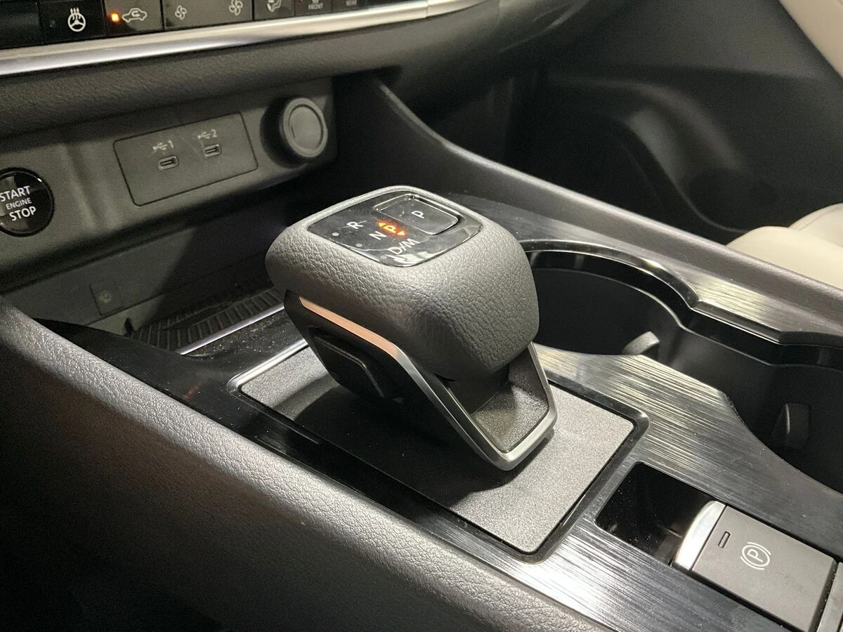 2025 Nissan Rogue SL - Photo 18