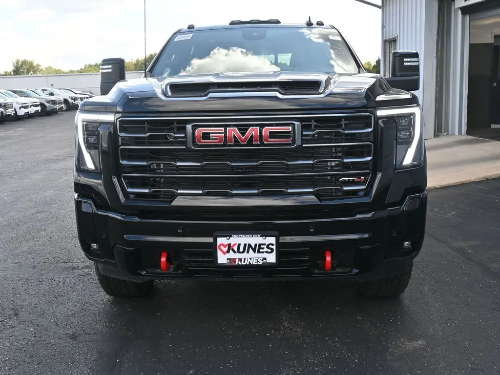 2025 Gmc Sierra HD AT4 photo 8