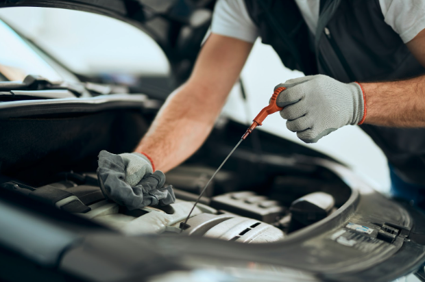 How an Oil Change Helps Winter Car Care in Des Moines