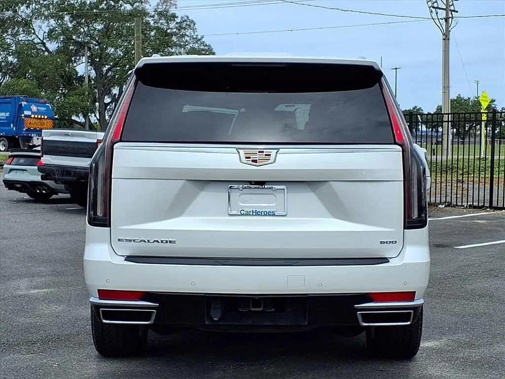 2023 Cadillac Escalade Premium Luxury photo 6