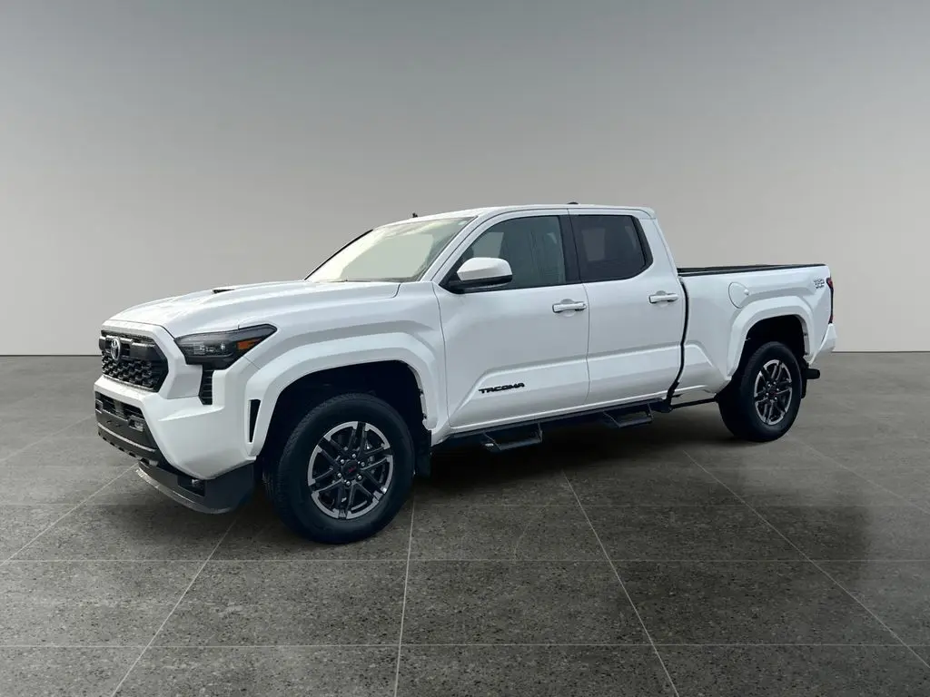 2024 Toyota Tacoma TRD Sport photo 3