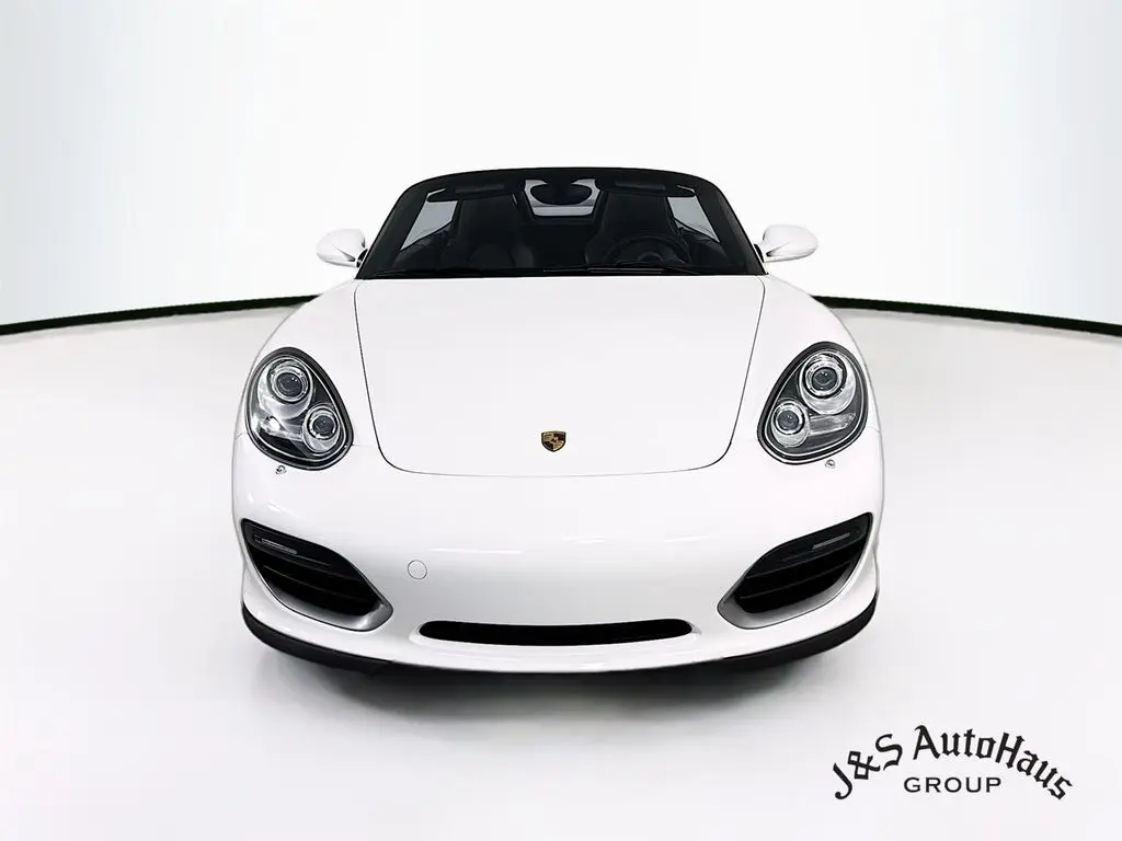 2011 Porsche Boxster Spyder photo 2