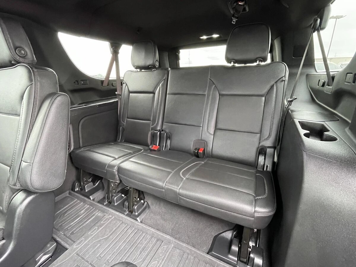 2025 GMC Yukon XL Denali - Photo 17