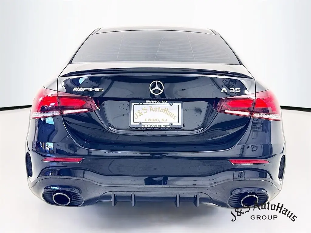 2021 Mercedes Benz A AMG 35 4MATIC photo 6