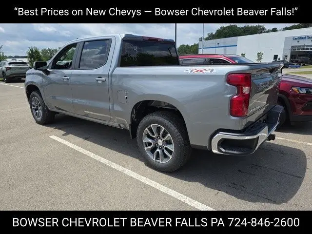 2025 Chevrolet Silverado 1500 LT photo 3