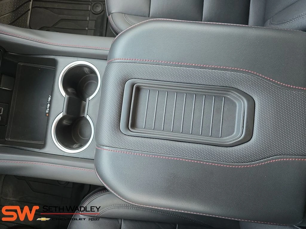 2024 Chevrolet Suburban RST - Photo 26