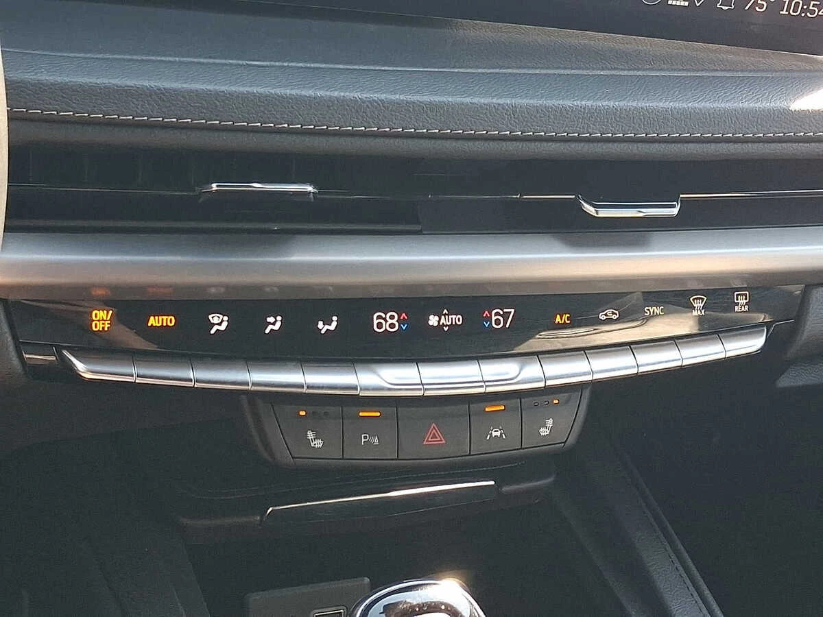 2025 Cadillac XT4 Premium Luxury - Photo 16