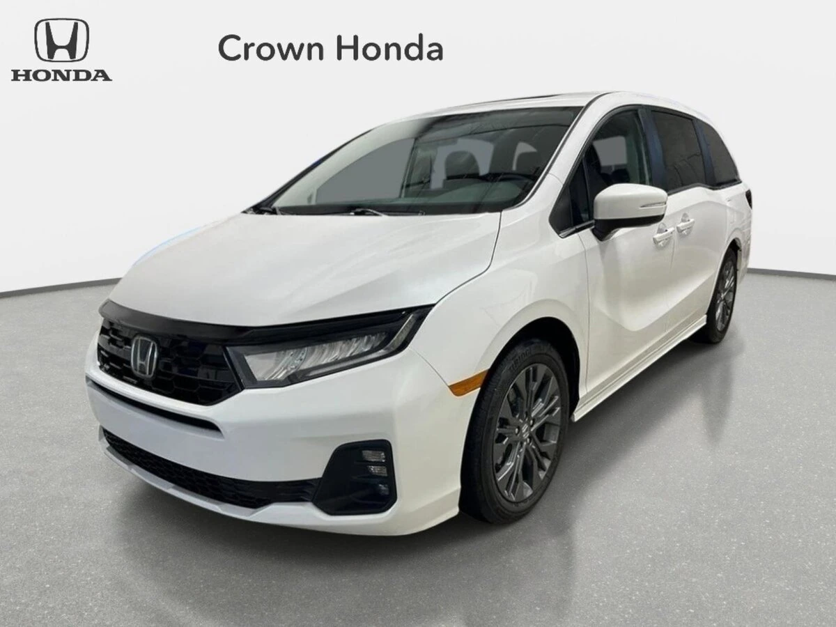 2026 Honda Odyssey Touring's photo