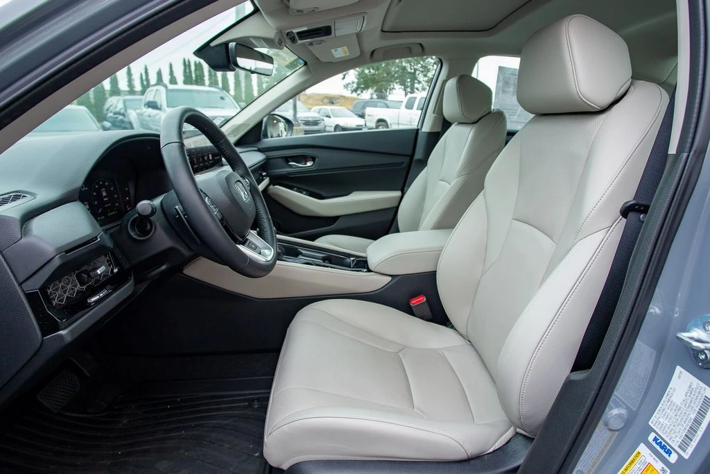 2026 Honda Accord Hybrid Touring - Photo 29