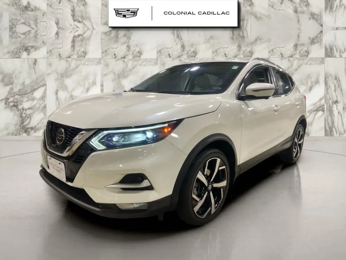 2021 Nissan Rogue Sport SL's photo