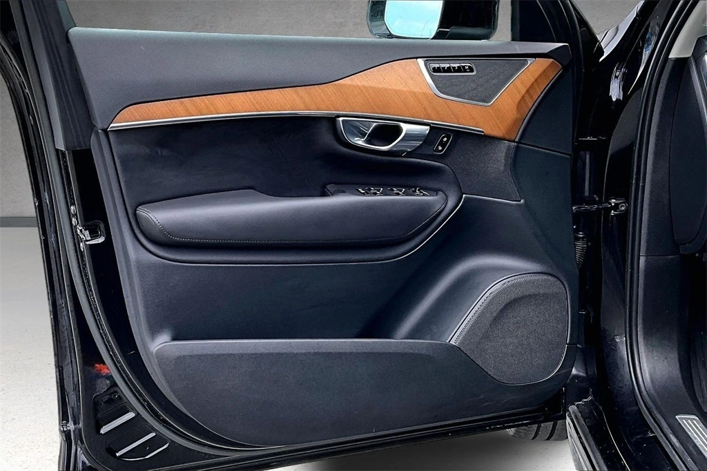 2023 Volvo - image 19