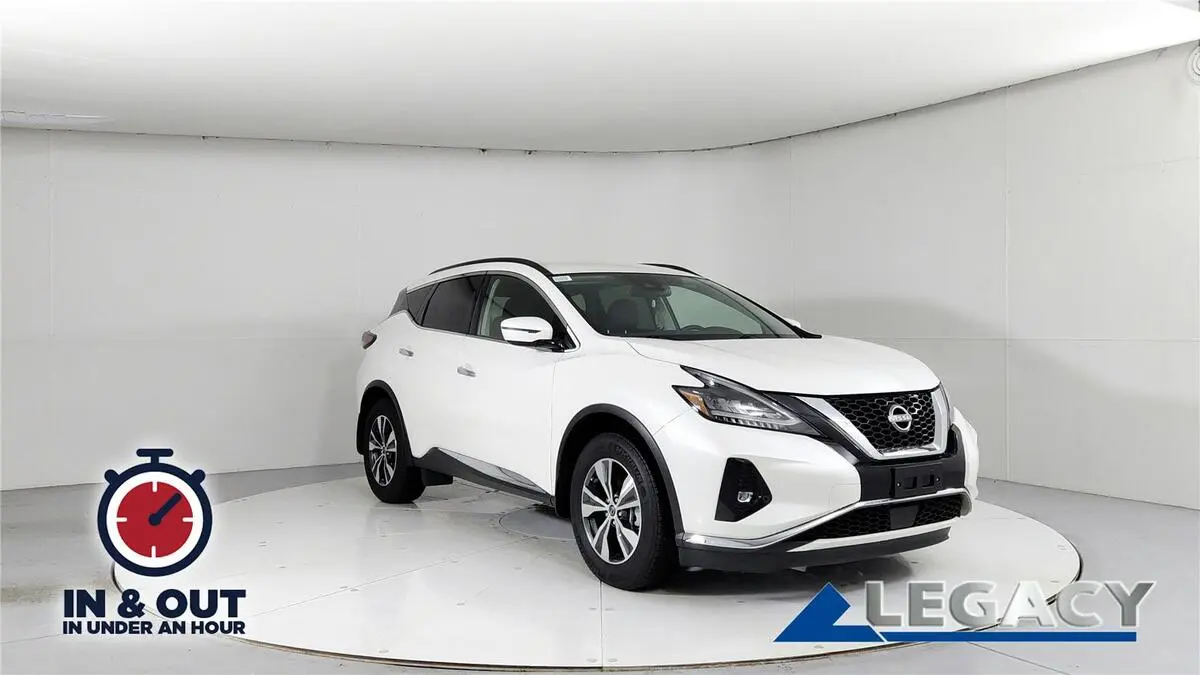 2023 Nissan Murano SV's photo