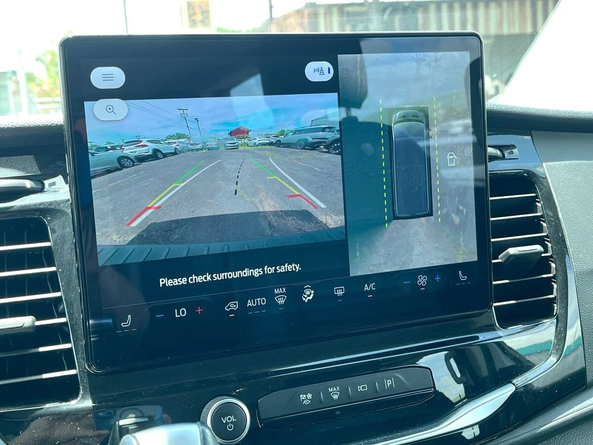 2023 Ford Transit Passenger Van XLT - Photo 21