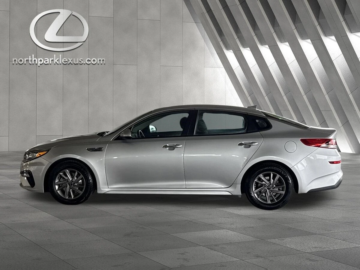 2020 Kia Optima LX AT's photo