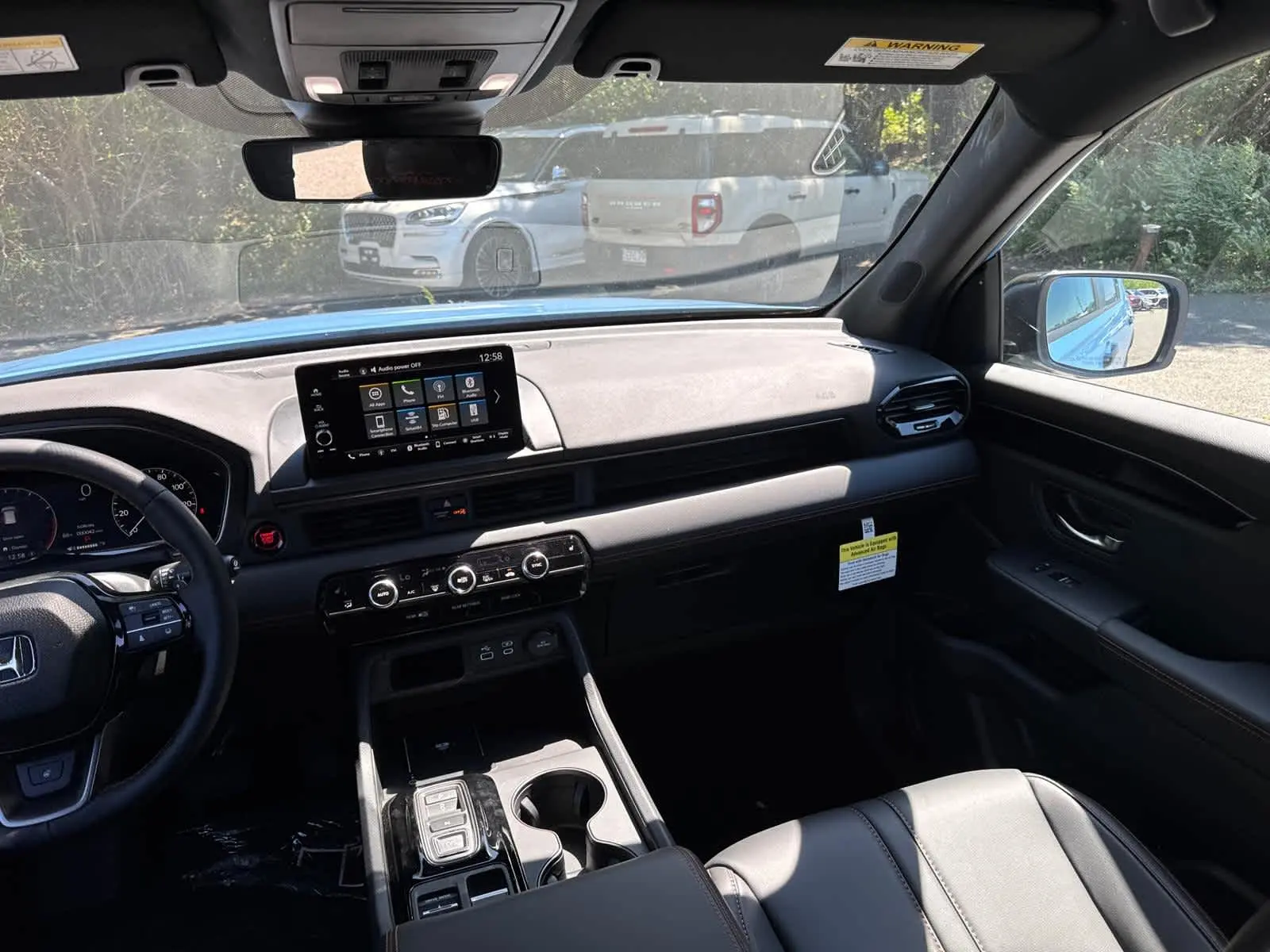 2025 Honda Pilot TrailSport photo 36