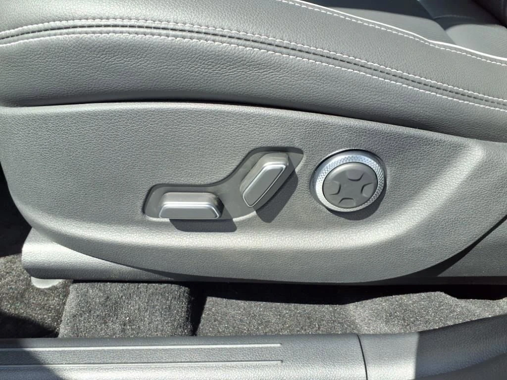 2026 GENESIS GV70 Base - Photo 9