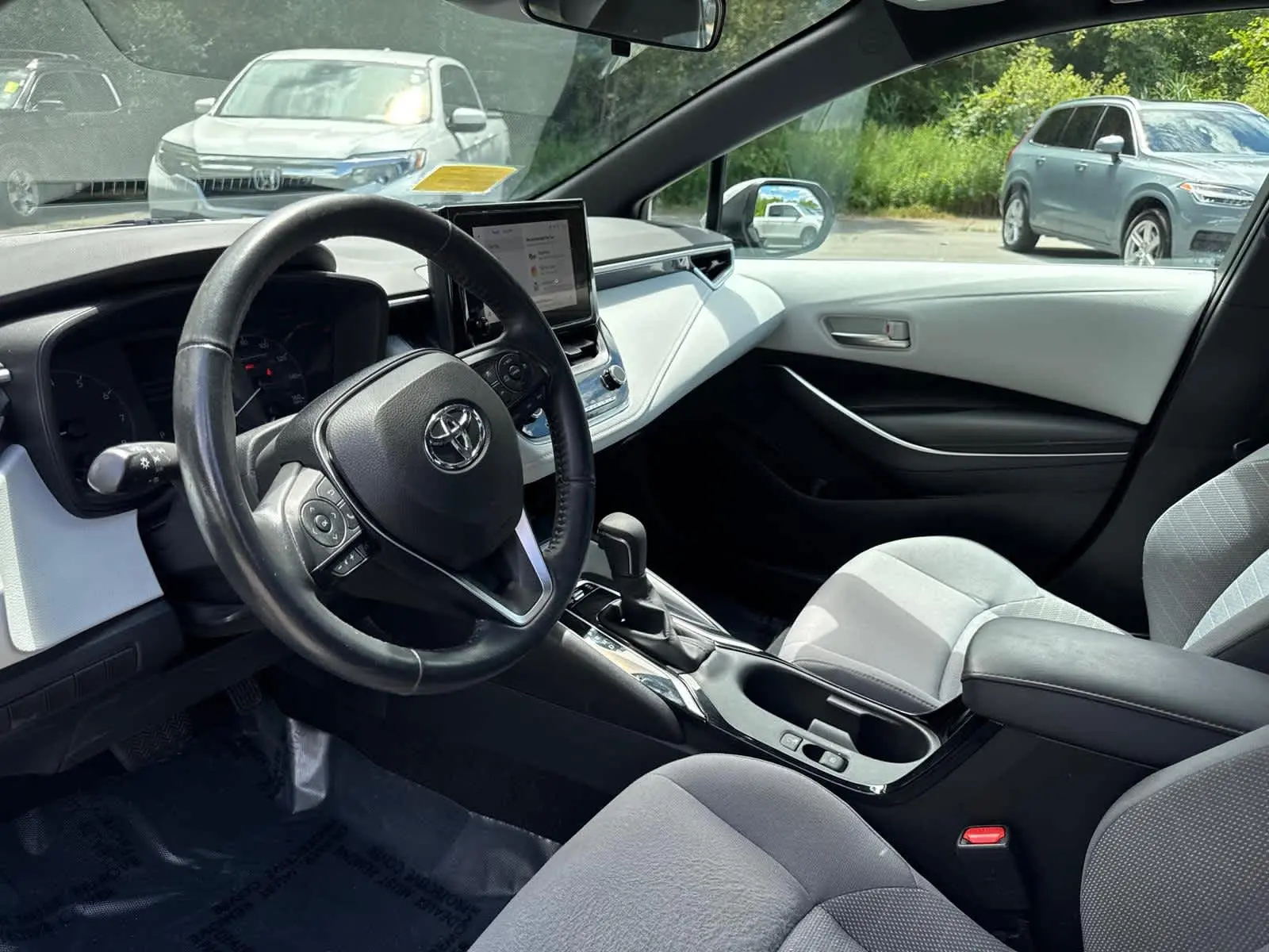 2024 Toyota Corolla SE Premium photo 12