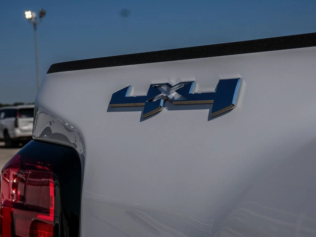 2026 GMC Sierra 2500HD Pro - Photo 13