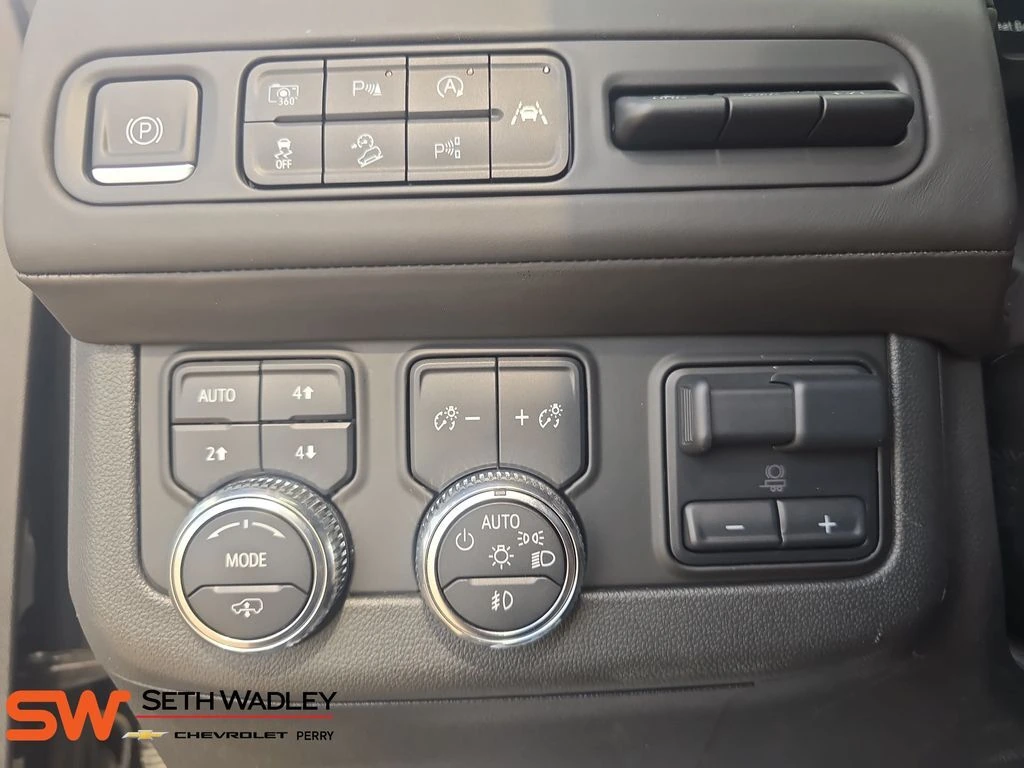 2024 GMC Yukon Denali Ultimate - Photo 27
