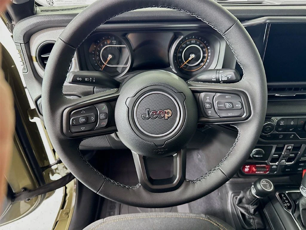 2025 Jeep Gladiator Willys - Photo 12