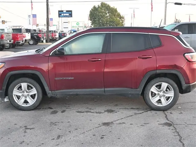 2022 Jeep Compass North Edition Latitude photo 3