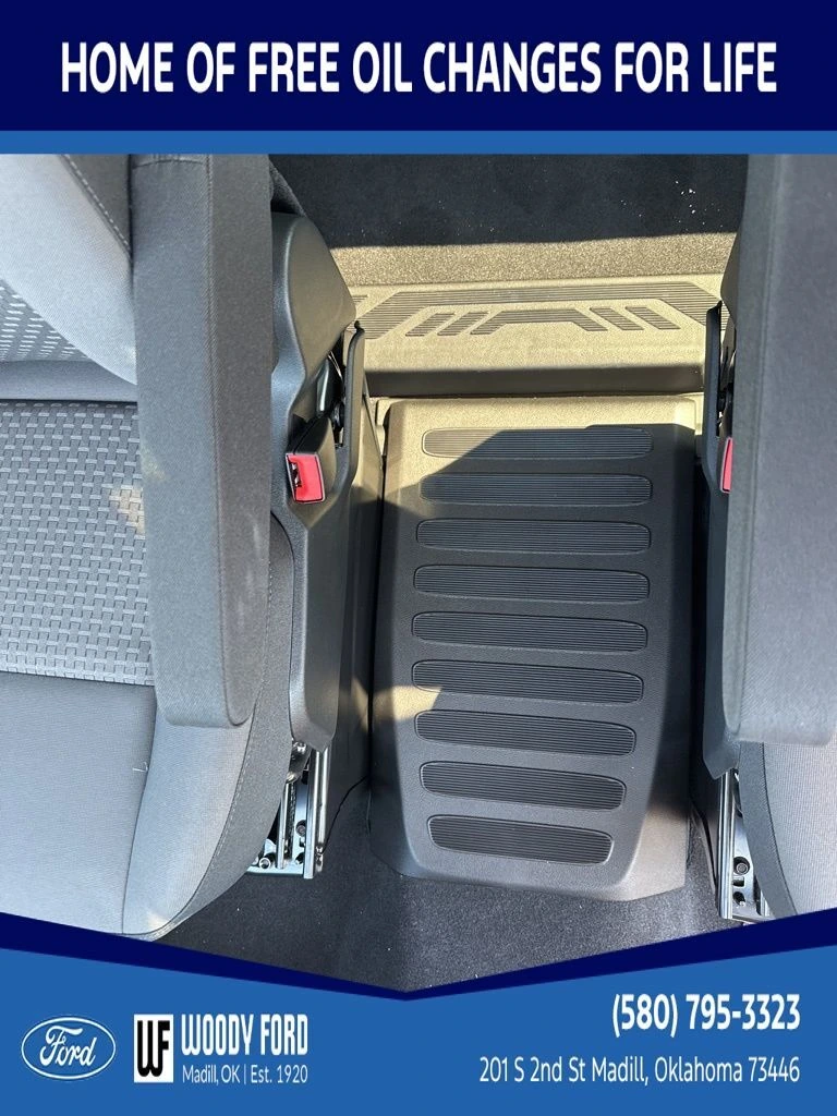 2025 Ford Transit Passenger Van XLT - Photo 42