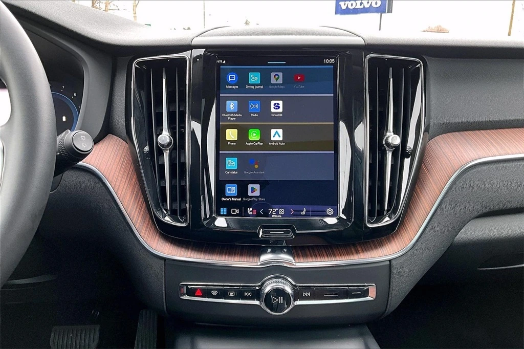 2023 Volvo - image 14