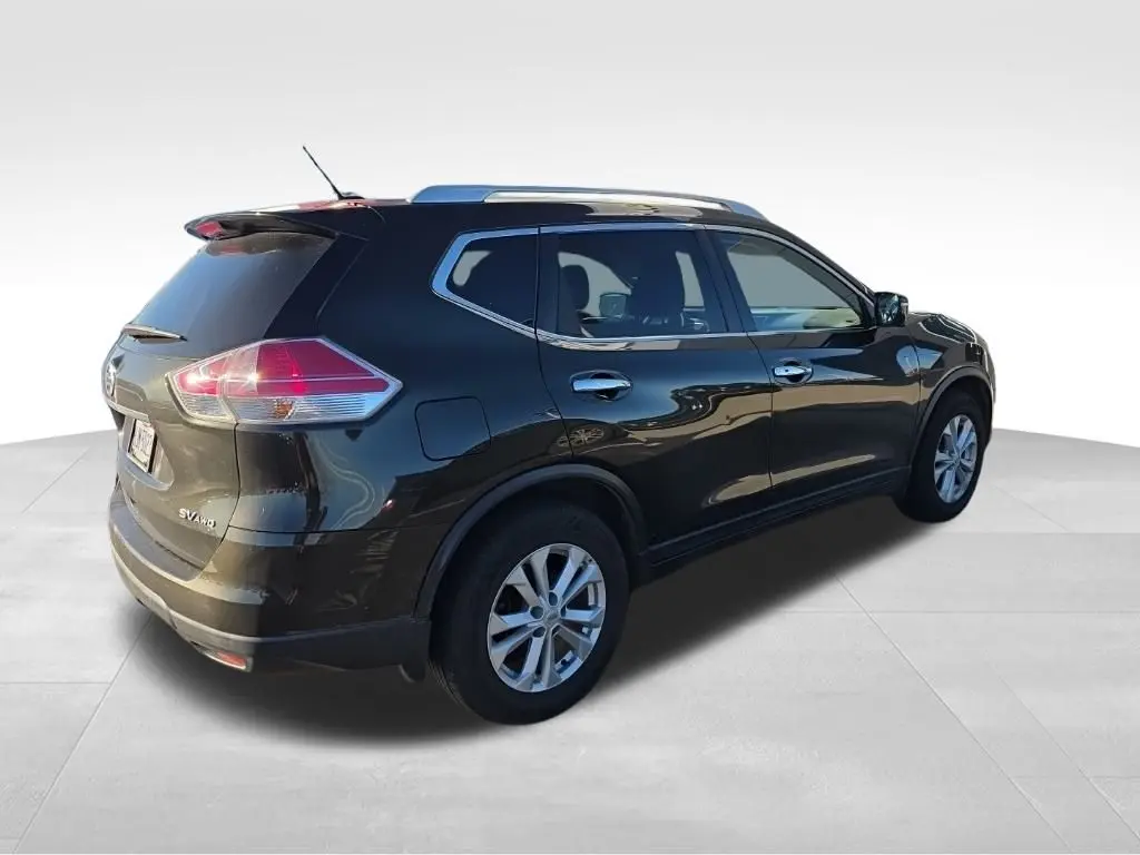2016 Nissan Rogue SV photo 4