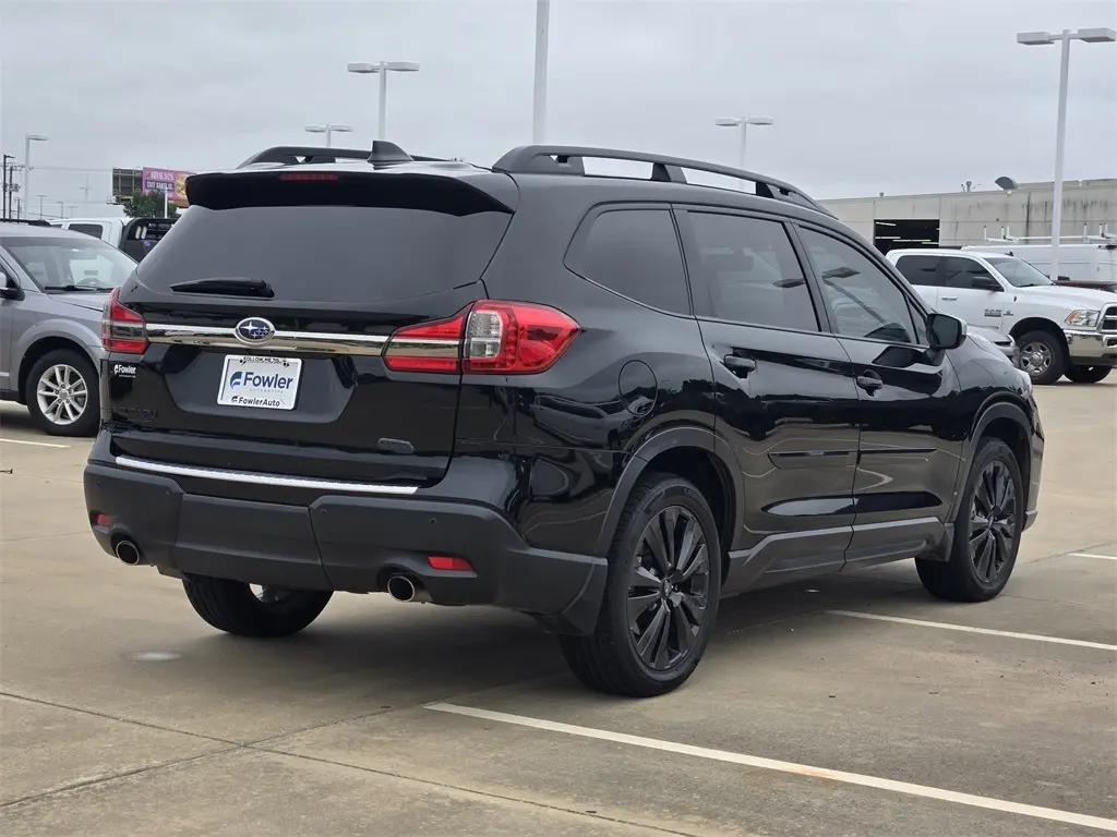2022 Subaru Ascent Onyx Edition photo 7