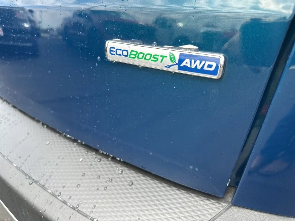 2020 Ford Escape SE photo 8