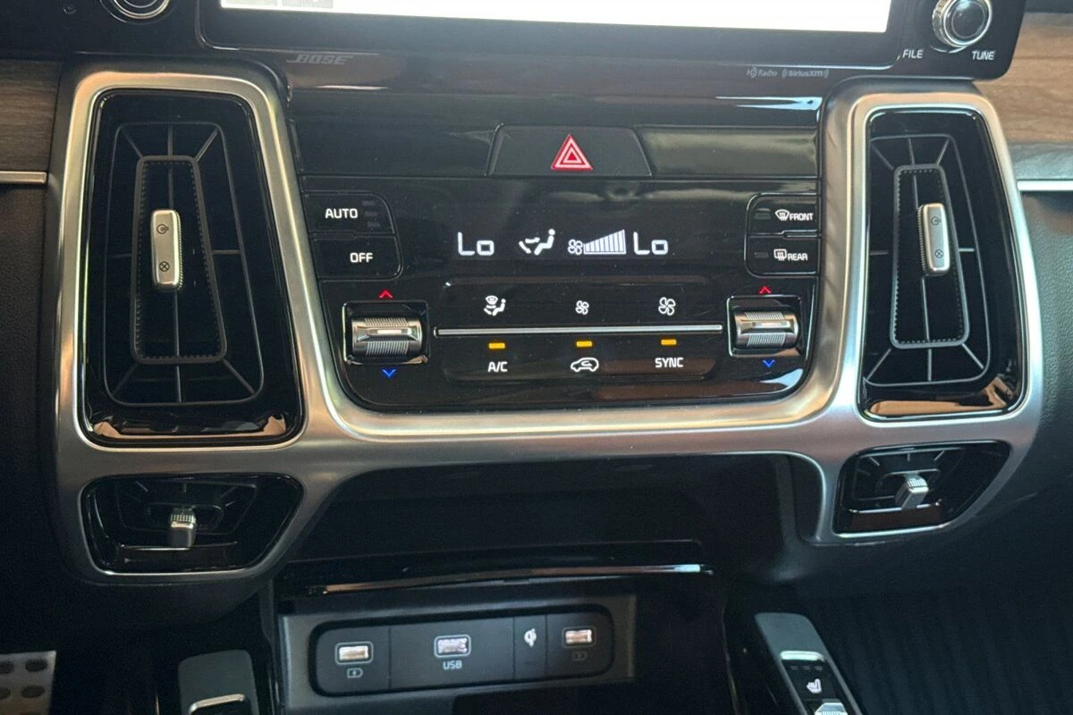 2021 Kia Sorento X-Line - Photo 22