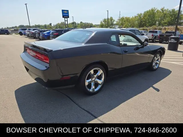 2014 Dodge Challenger R/T photo 5