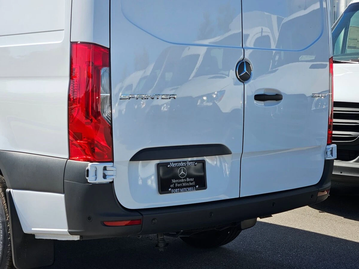 2025 Mercedes-Benz Sprinter Cargo Van Base - Photo 10