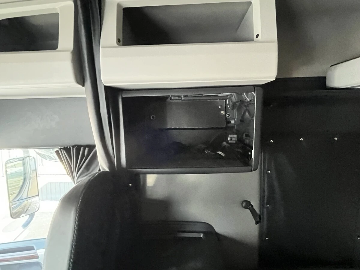 2025 Western Star — photo 28