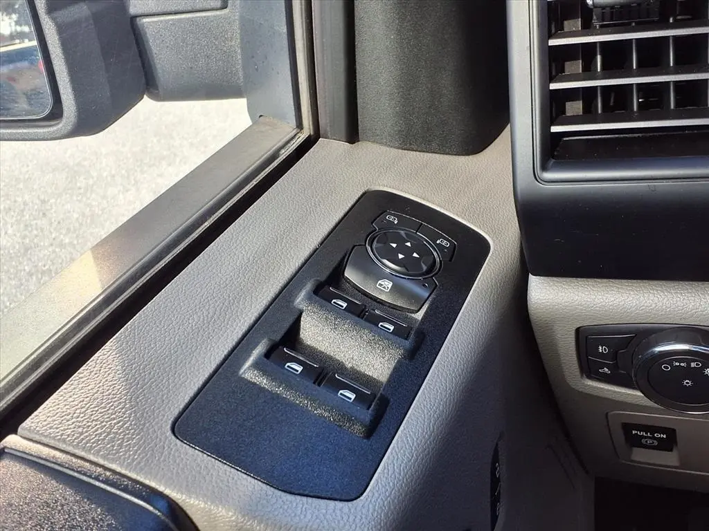2019 Ford F-150 XL photo 31