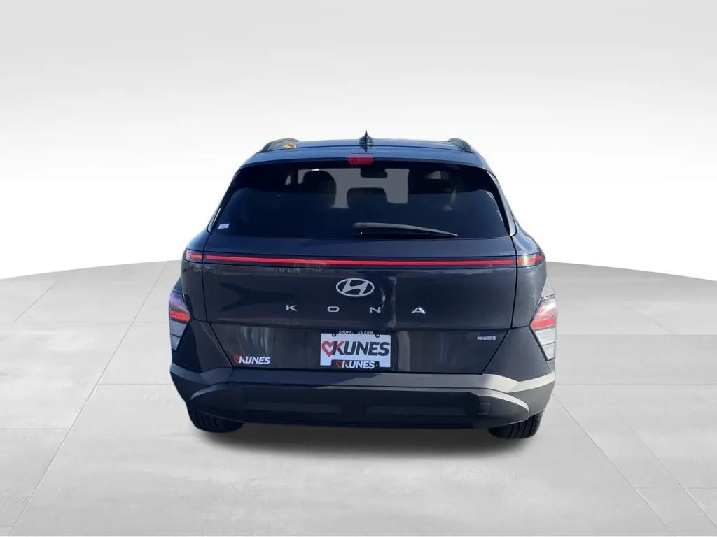 2024 Hyundai Kona SEL photo 4