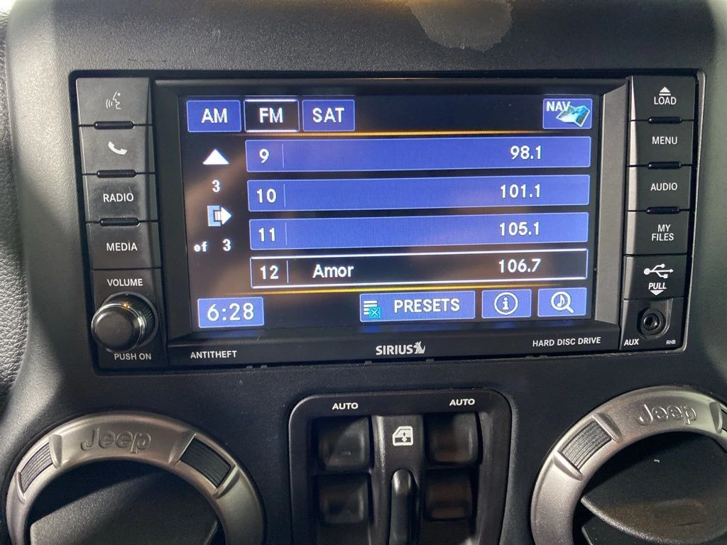 2018 Jeep Wrangler JK Unlimited Altitude - Photo 19
