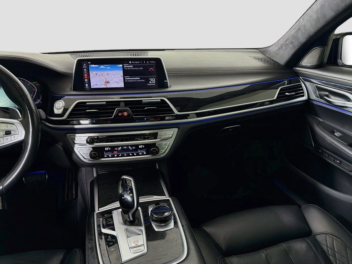 2020 BMW 7 Series 750i - Photo 27