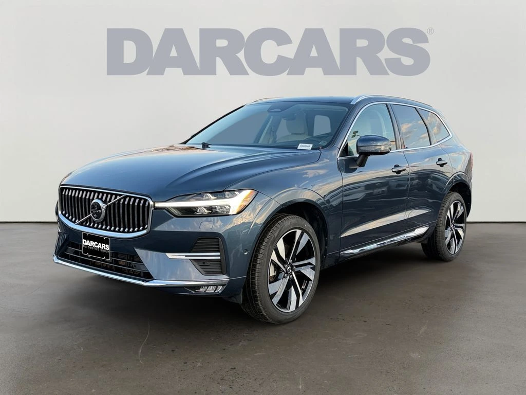 2023 Volvo - image 3