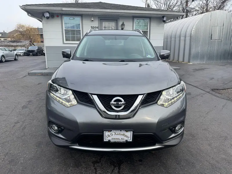 2014 Nissan Rogue SL photo 2