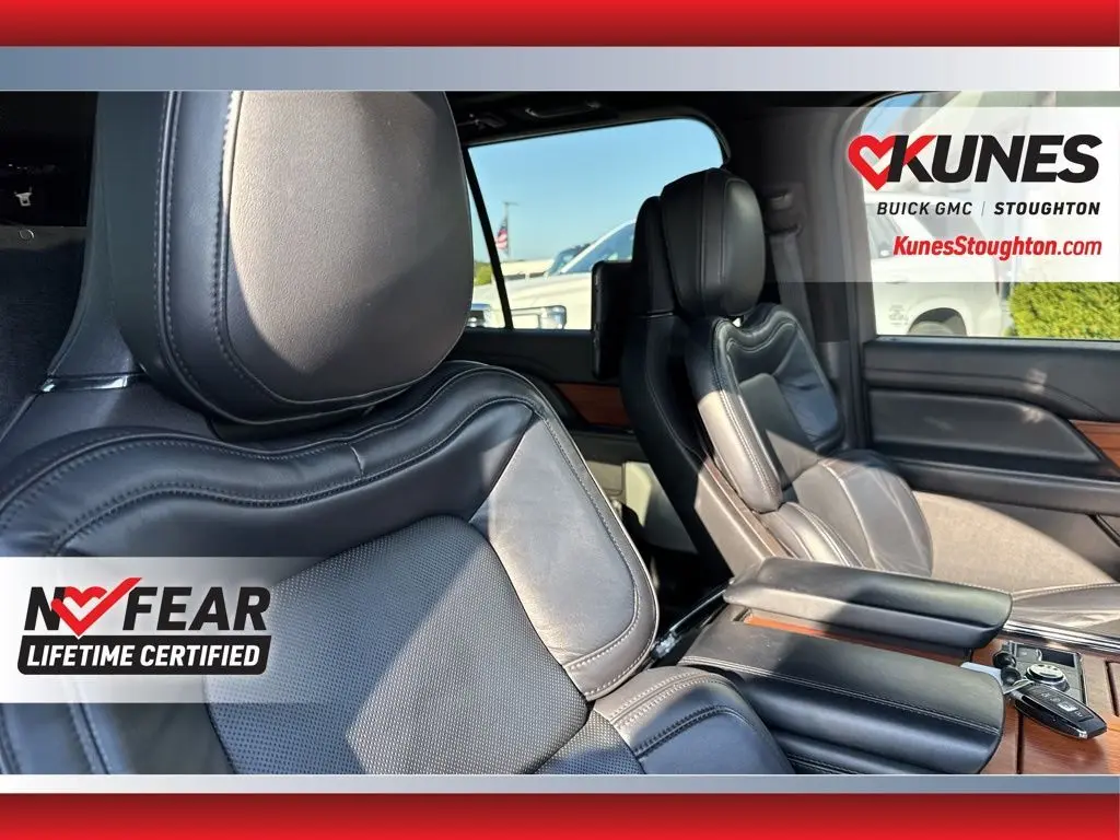 2019 Lincoln Navigator L Reserve photo 38