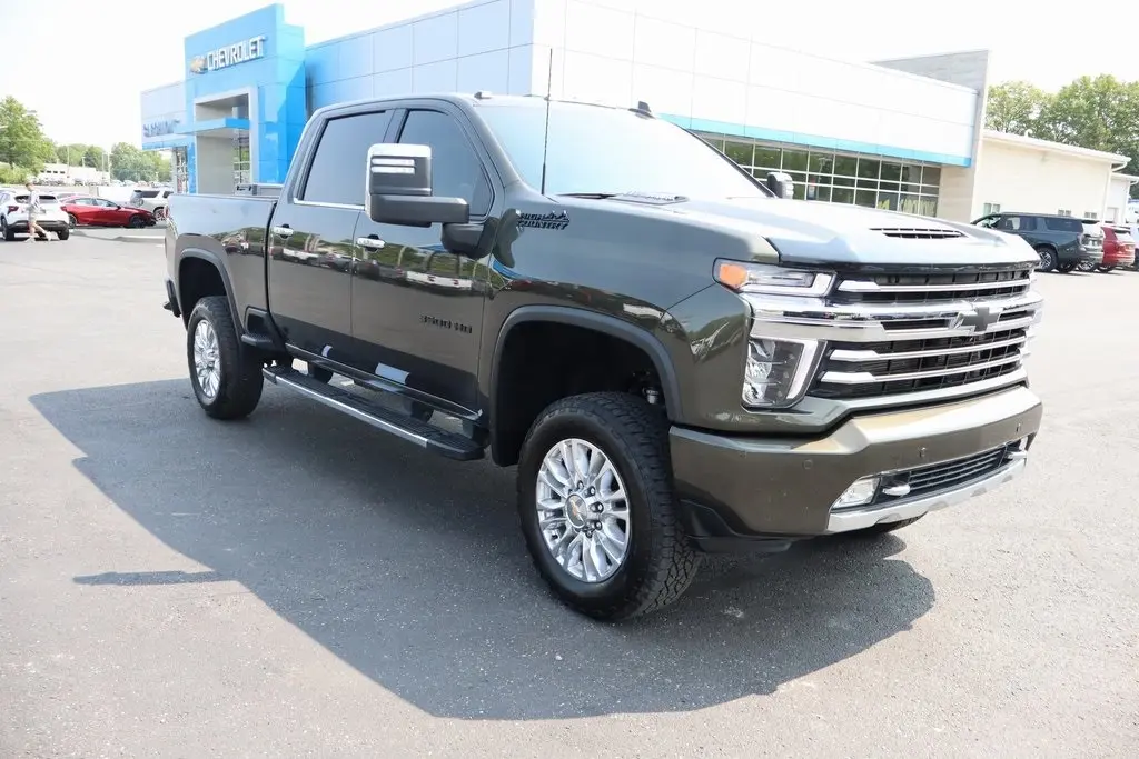 Used 2022 Chevrolet Silverado 3500HD High Country with VIN 1GC4YVEYXNF169419 for sale in Atwater, OH