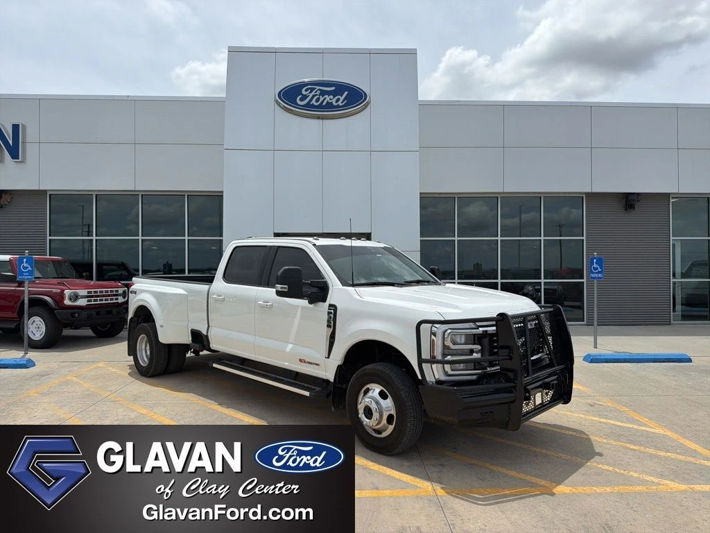 2024 Ford F-350 Lariat 4x4 Crew Cab 8' Box DRW's photo