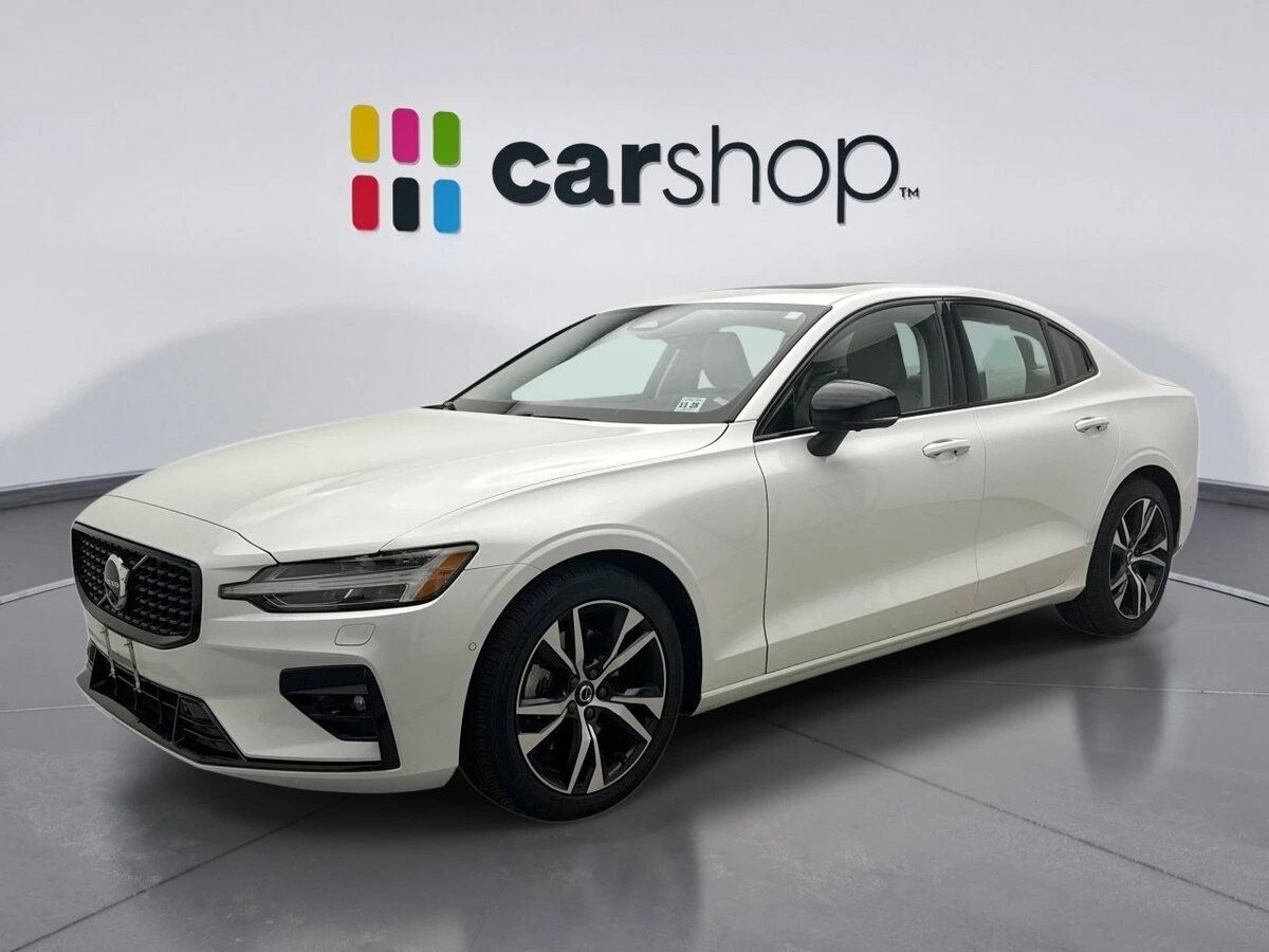 2024 Volvo S60 B5 Plus Dark Theme AWD's photo