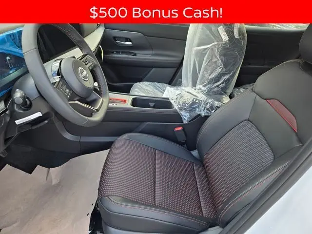 2026 Nissan Kicks SR photo 4