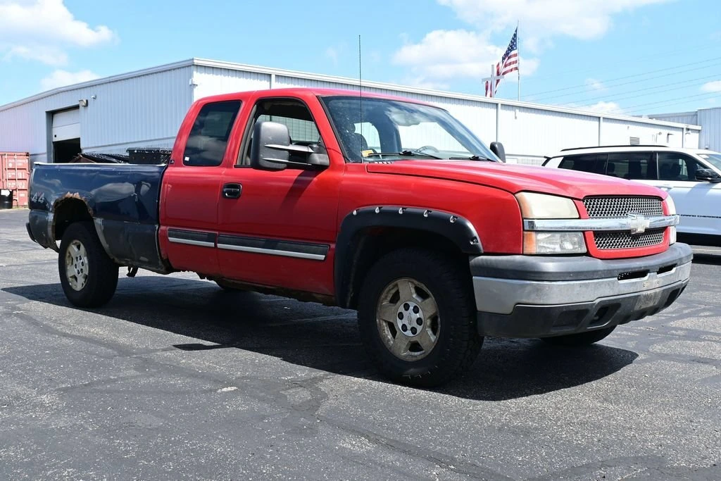 Used 2005 Chevrolet Silverado 1500 LS with VIN 1GCEK19T85E173052 for sale in Elkhorn, WI