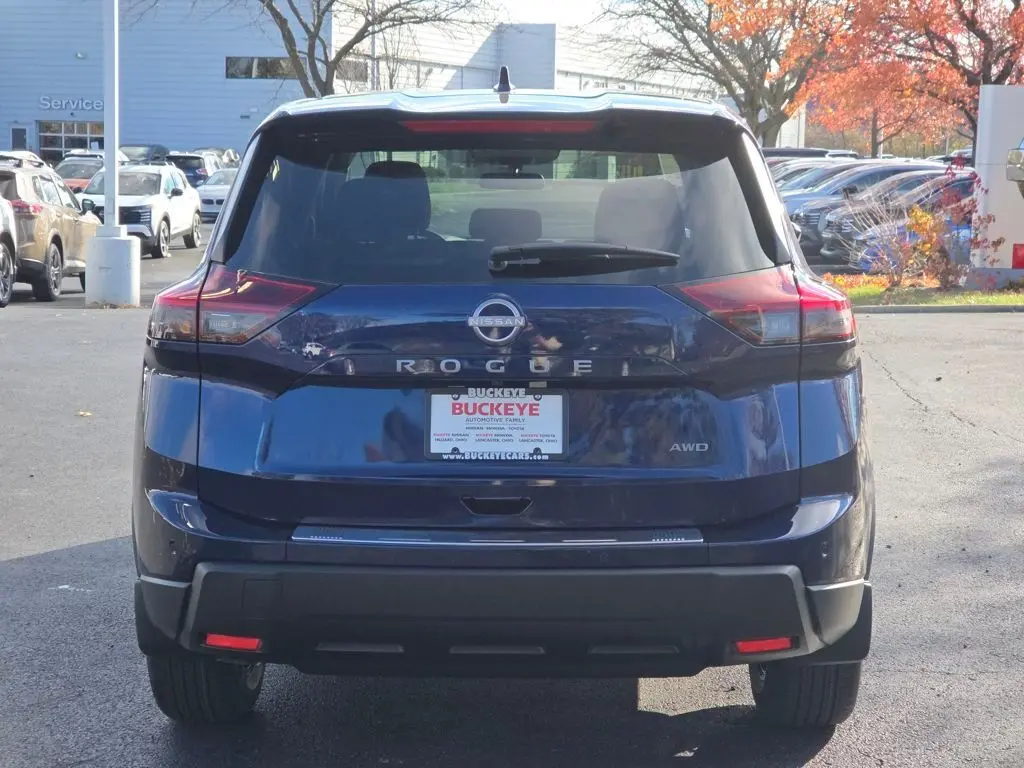 2026 Nissan Rogue SV photo 2